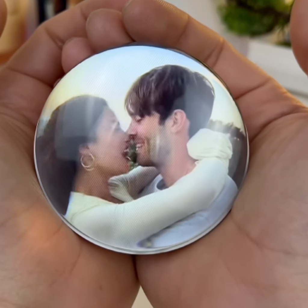 Romantik Akıllı Video Küre