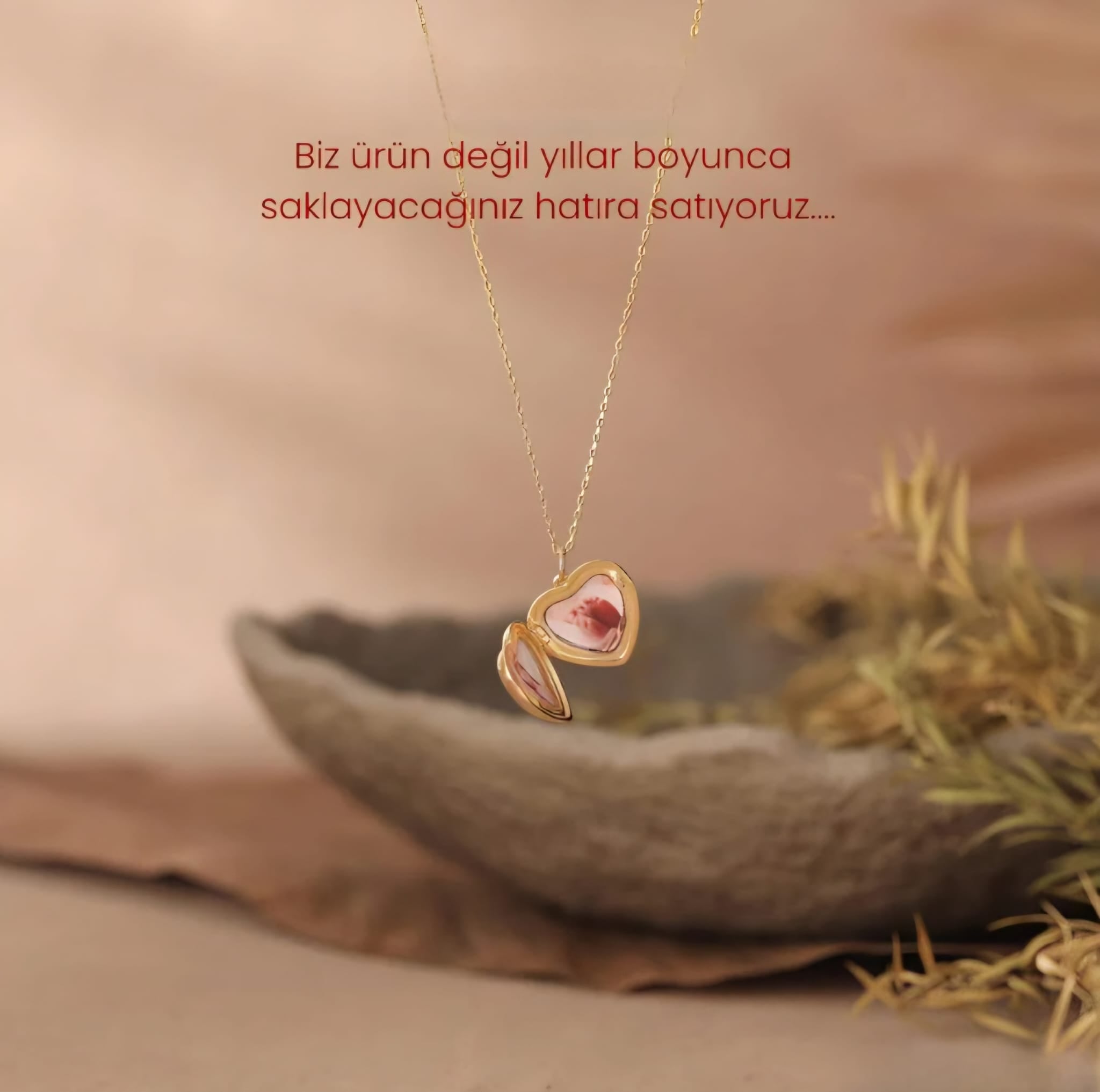 Kapaklı Kalp Kolye